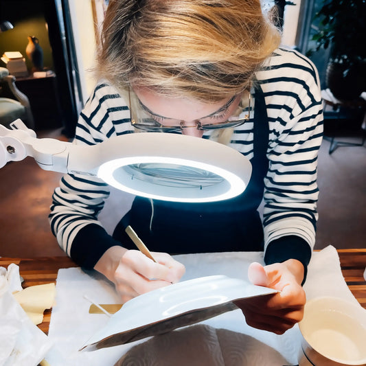 Préparation de la pièce à restaurer et application de mugi-urushi (2 jours de séchage).