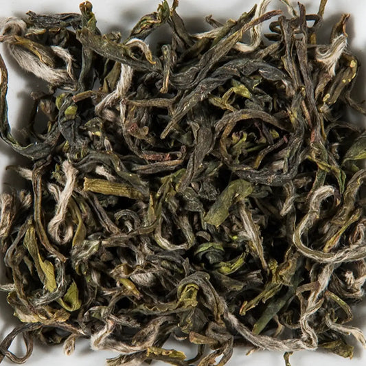 Tasse thé vert Pekoe THE-OLOGY, infusion claire, délicatesse, grand cru chinois, expérience raffinée