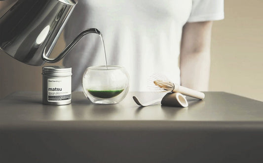 Maîtrise du Usucha : Le Matcha Cérémonial clair - THÉ-OLOGY
