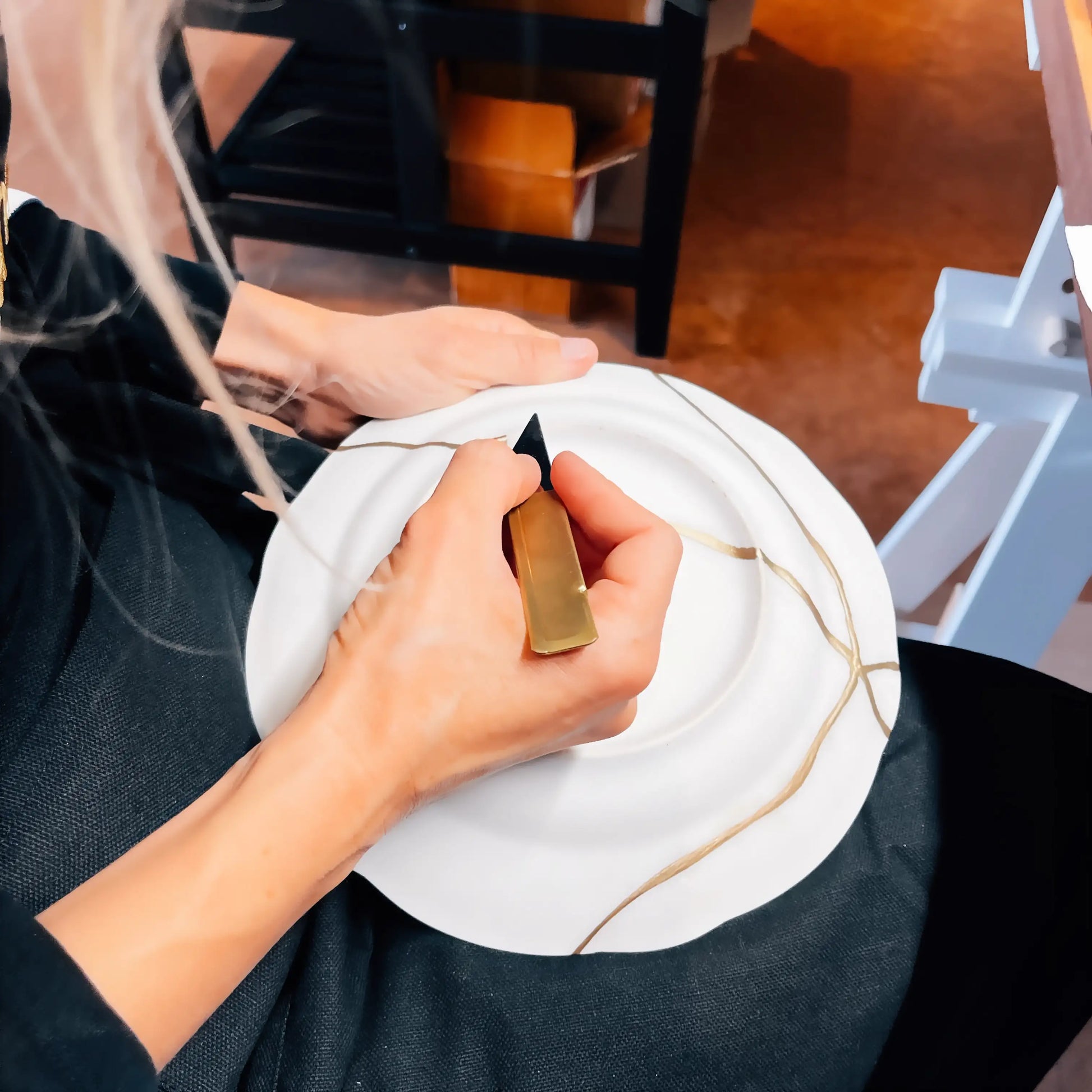 Nettoyage, ponçage, création.