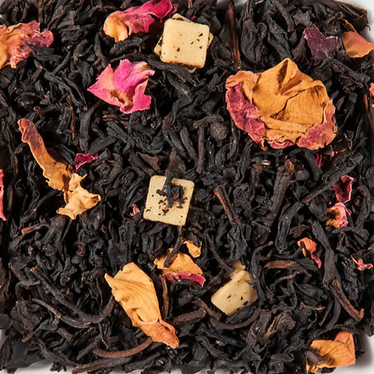 Ingrédients Praline à la Truffe Thé noir : feuilles thé noir 87%, pépites chocolat blanc 8%, arômes truffe naturels, pétales rose rouge